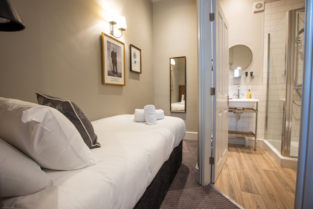 The Cross Keys Reviews, Photos & Rates