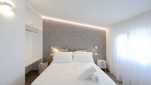 Minibar, in-room safe, individually decorated, individually furnished