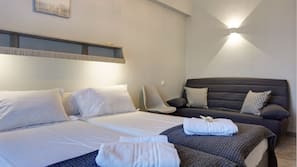 In-room safe, iron/ironing board, free WiFi, linens