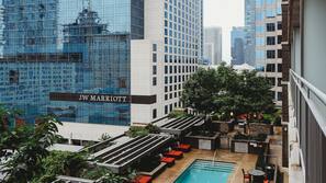 Outdoor pool, free cabanas, pool umbrellas