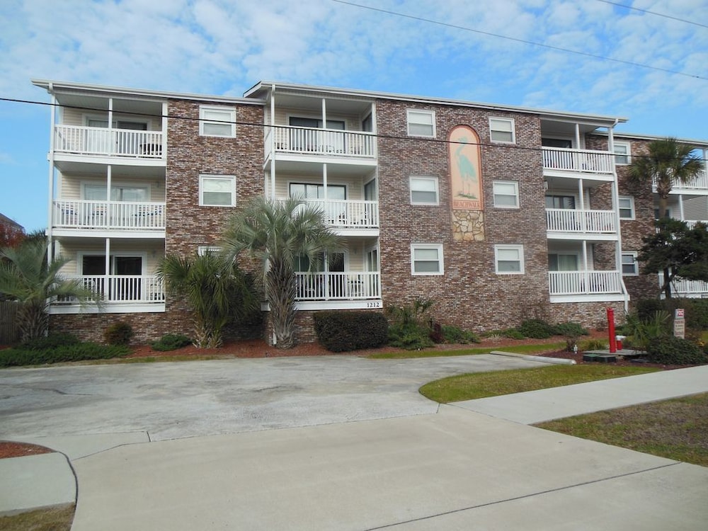 Ocean View,  1st  Floor-Easy Access to Beach & Pool-Great Rates 