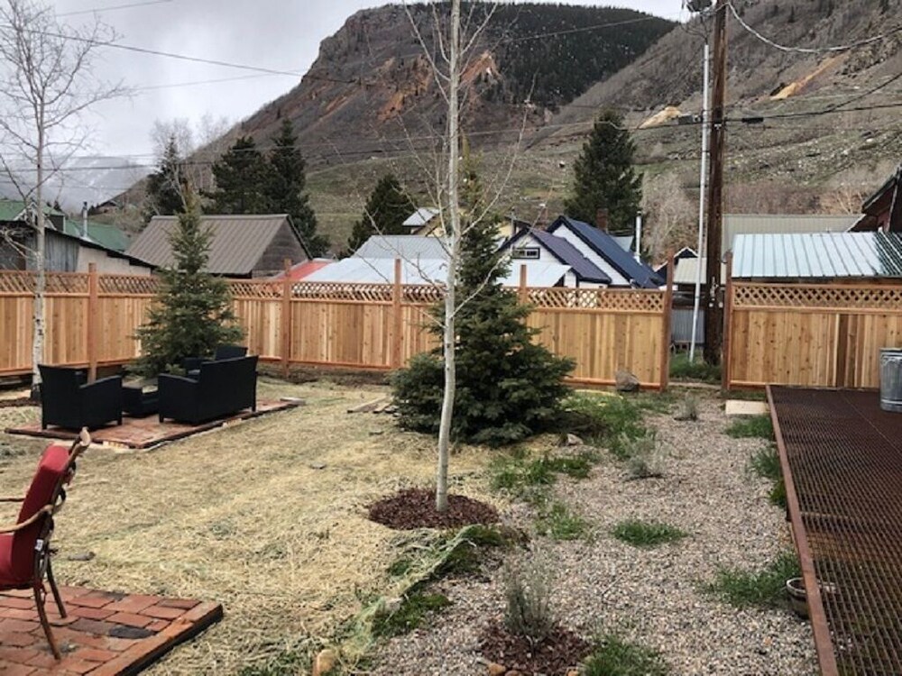 Historic Silverton Lodge Louis Wyman Suite, Silverton, CO Vacation