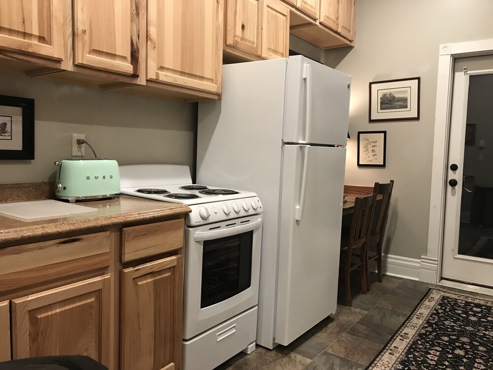 Historic Silverton Lodge Louis Wyman Suite, Silverton, CO Vacation