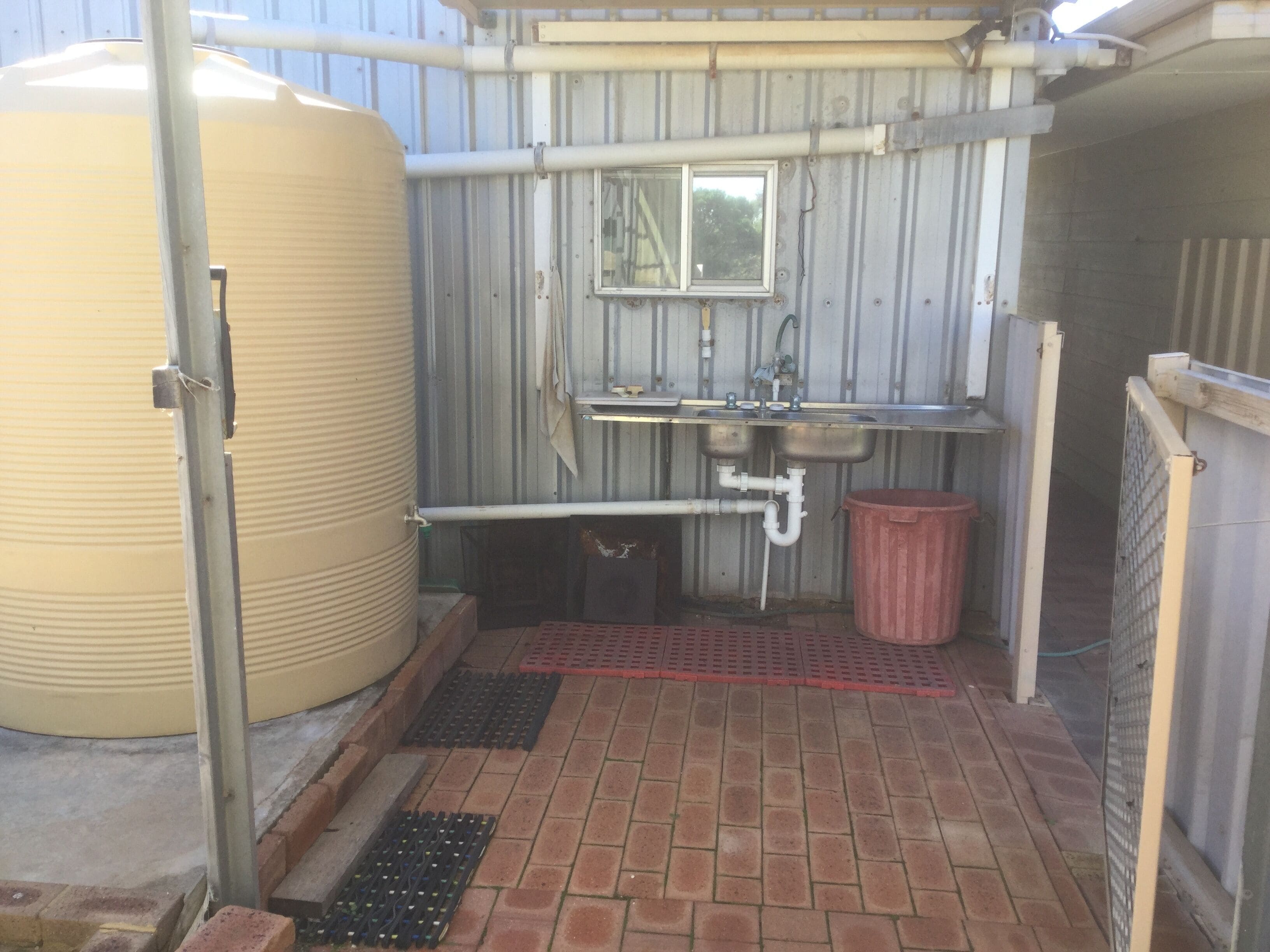 Sharpies Shack ? Greenhead ?