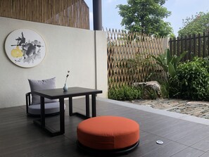 Terrace Queen Room with View | Terrace/patio