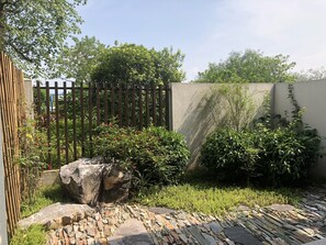 Terrace Queen Room with View | Terrace/patio