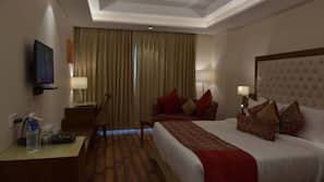 Egyptian cotton sheets, premium bedding, pillowtop beds, minibar