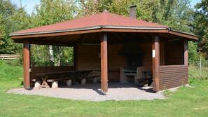 Grill-/Picknickplatz