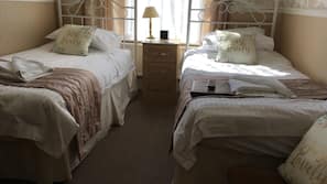 Iron/ironing board, free WiFi, linens