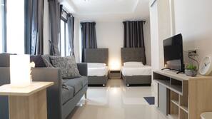 Free minibar, desk, laptop workspace, free WiFi
