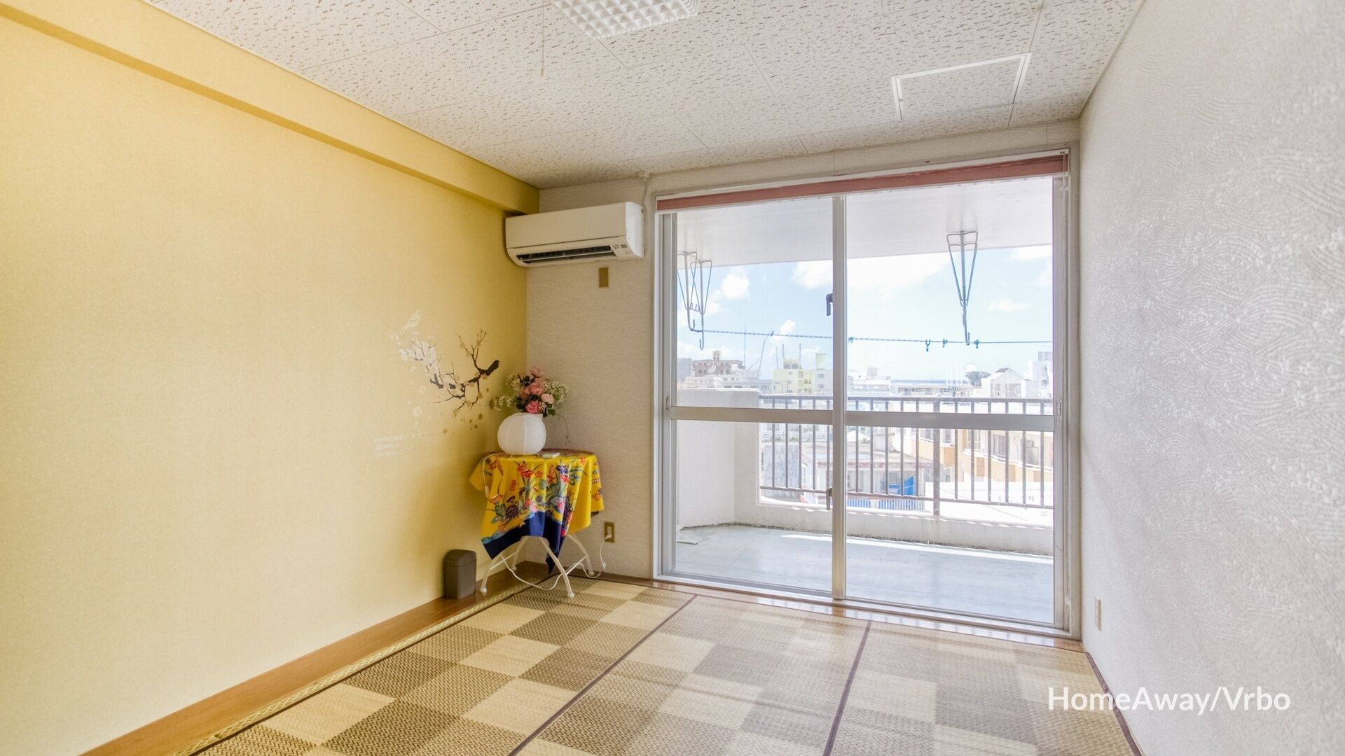 人気スポットアメリカ村 アラハビーチ トロピカルビーチへ車で5分 口コミ 部屋写真 料金 お得情報 エクスペディア