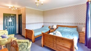 1 bedroom, minibar, desk, laptop workspace