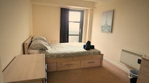 Iron/ironing board, free WiFi, linens