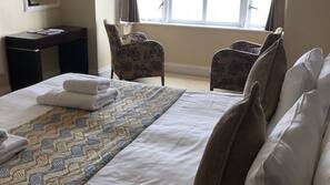 Desk, laptop workspace, iron/ironing board, free WiFi