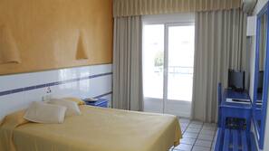 Free WiFi, linens