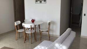 2 bedrooms
