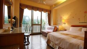 Desk, blackout drapes, free WiFi, linens