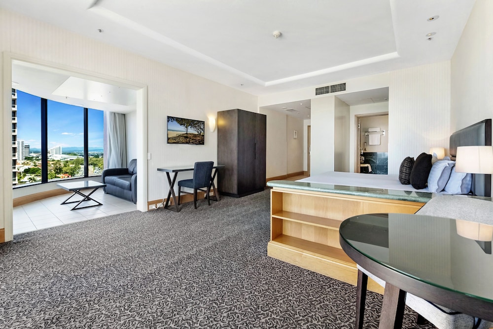 Gold Tower - Surfers Paradise 2 Bedroom