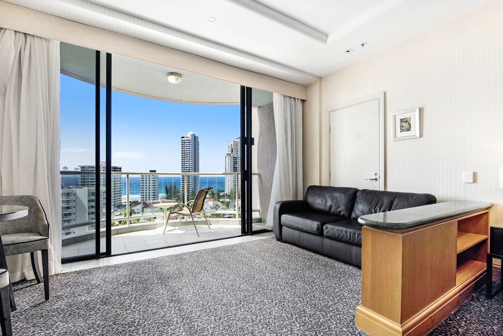 Gold Tower - Surfers Paradise 2 Bedroom