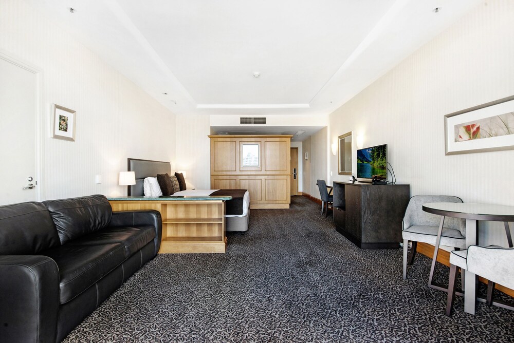Gold Tower - Surfers Paradise 2 Bedroom
