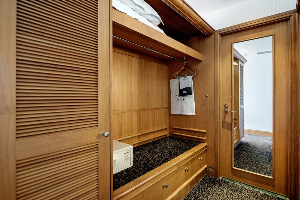 Gold Tower - Surfers Paradise 2 Bedroom