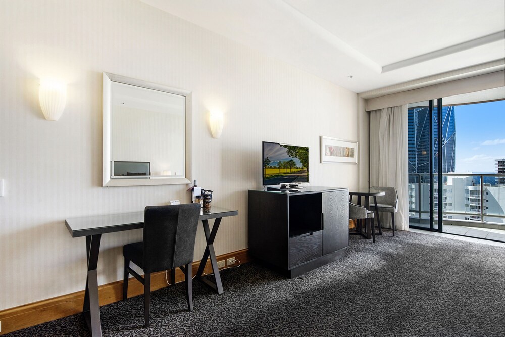 Gold Tower - Surfers Paradise 2 Bedroom