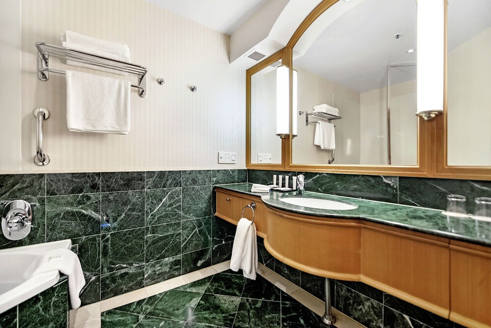 Gold Tower - Surfers Paradise 2 Bedroom
