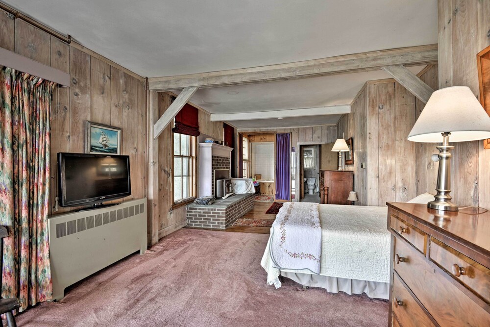 Skaneateles Lake Home Water Views & Private Beach Town of Spafford