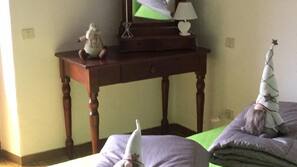 Rollaway beds, linens