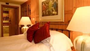 Free WiFi, linens