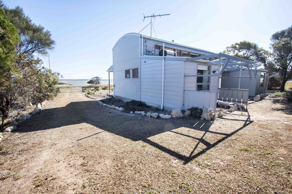 Coorong Aurora