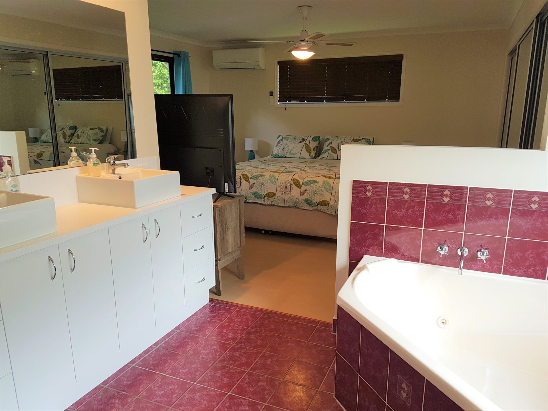 10 Naiad Court -beach Retreat in the Bush