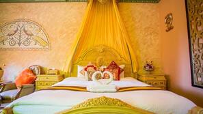 Individually decorated, blackout drapes, free WiFi, linens