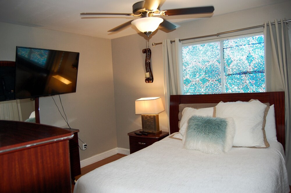 Oak Shores 174 2 Br Condo In Biloxi Ms Expedia