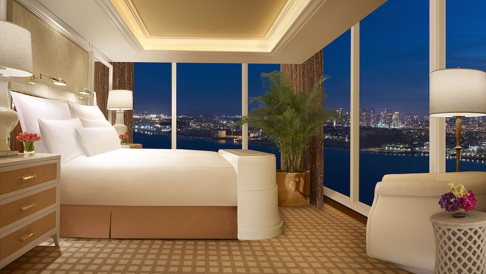 Encore Boston Harbor, Boston: $244 Room Prices & Reviews | Travelocity
