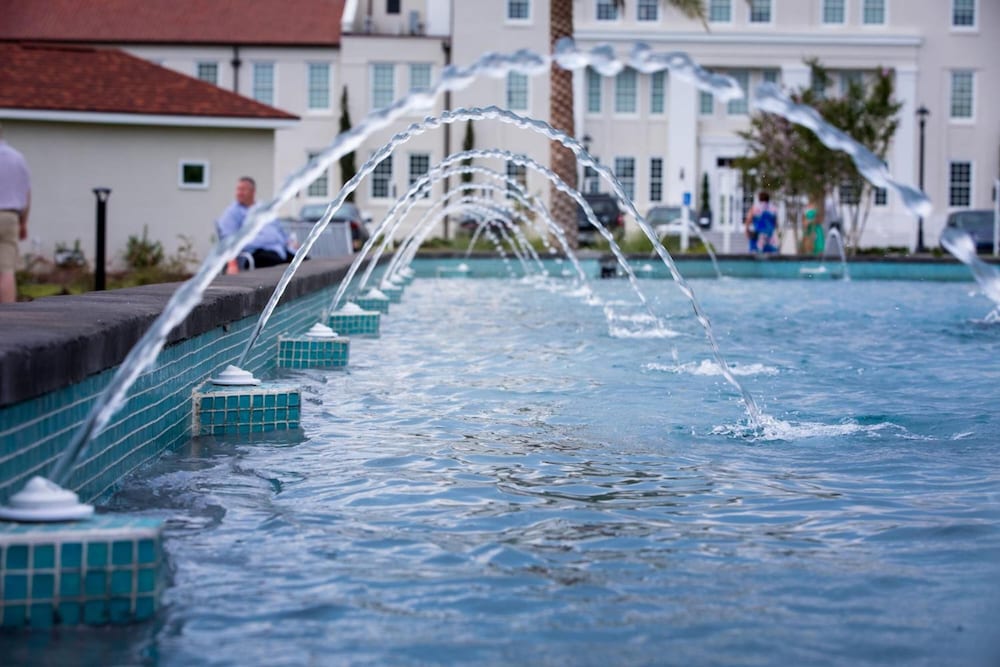 Oasis Resort Gulfport in Gulfport Best Rates & Deals on Orbitz