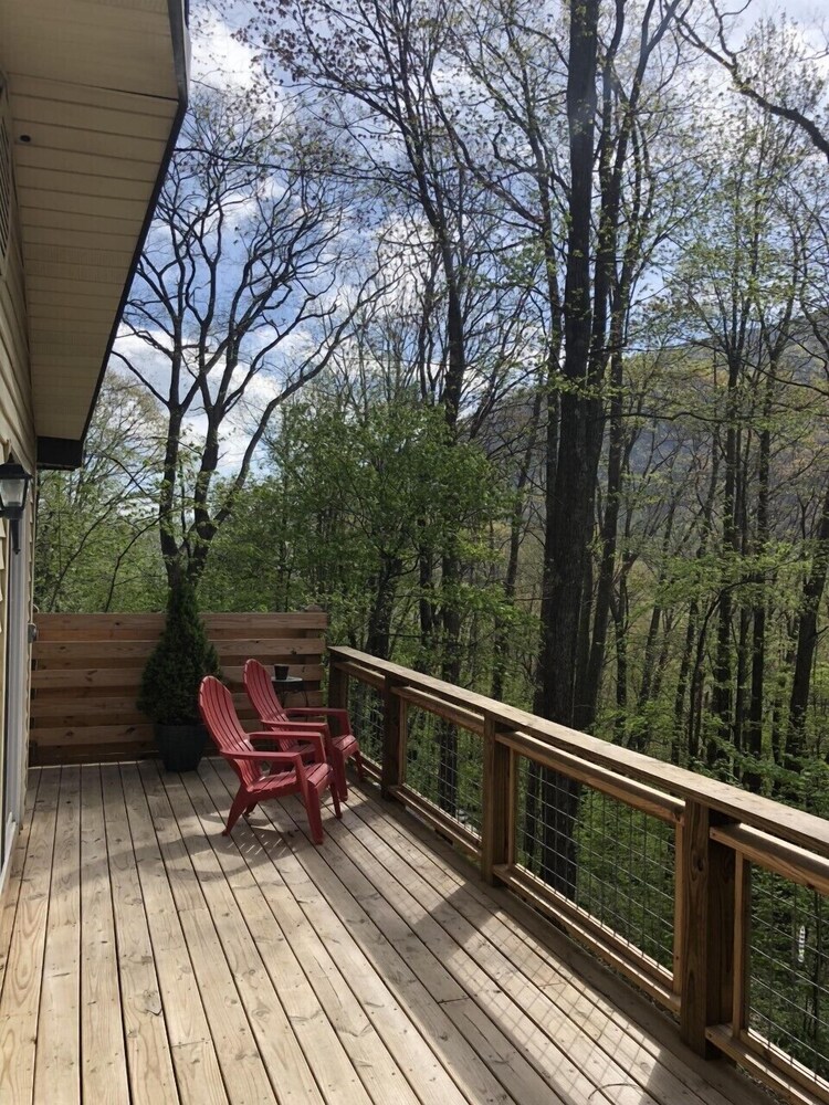 Balcony, Enjoy the fresh mountain air at 4300 feet!