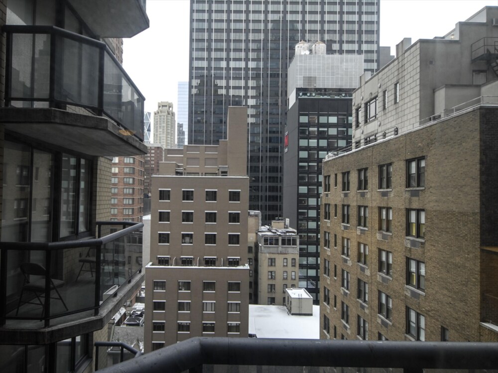 Live In Midtown Manhattan Spacious 1 Bedroom Apartments In
