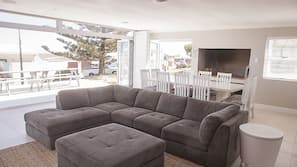 Flat-screen TV, fireplace