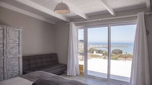 4 bedrooms, iron/ironing board, free WiFi, linens
