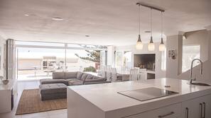 Fridge, microwave, oven, hob