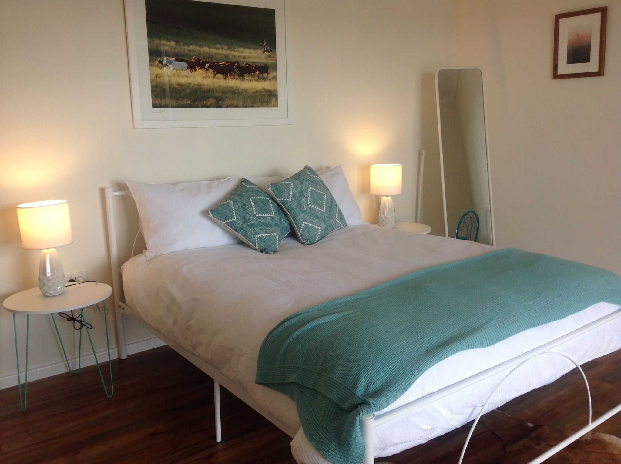 Farringdon Homestead - Bedroom 2 - Unique B&B - Fully Catered Rural Getaway