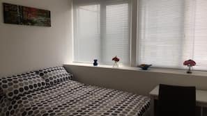 2 bedrooms, iron/ironing board, WiFi, linens