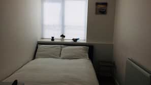 2 bedrooms, iron/ironing board, WiFi, linens