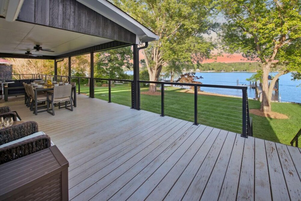 Southern Sunrise with beautiful waterfront