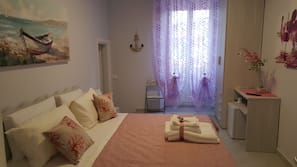 1 Schlafzimmer, Minibar, Zimmersafe, Schreibtisch