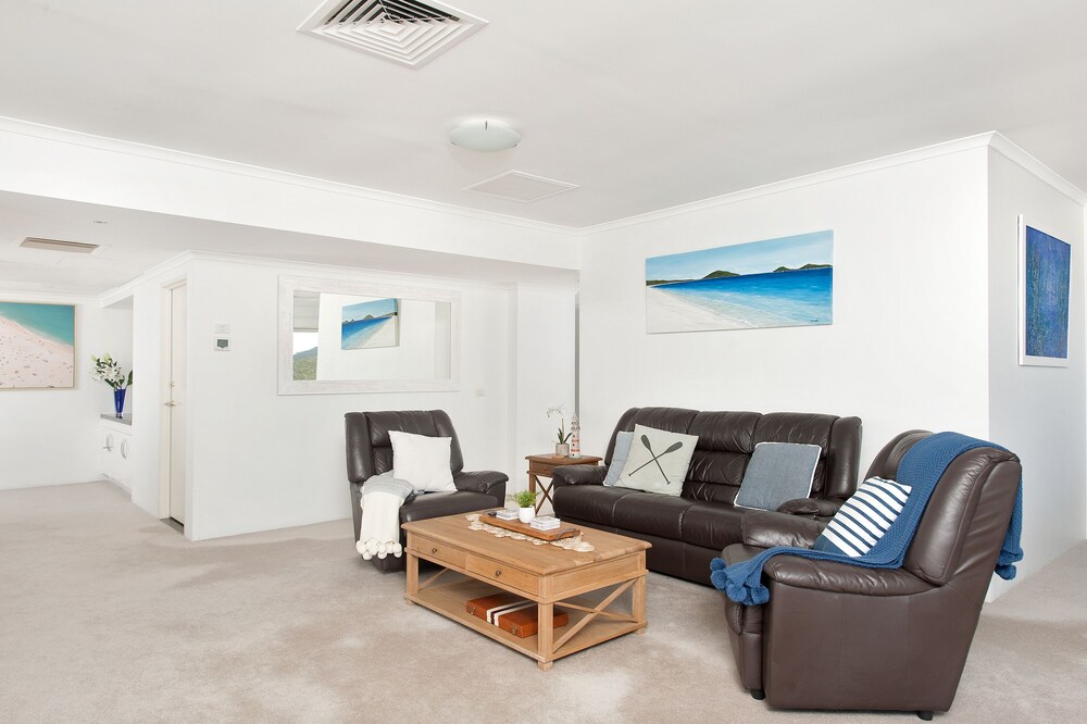 Shoal Bay Penthouse with Ocean Views and Resort Facilities