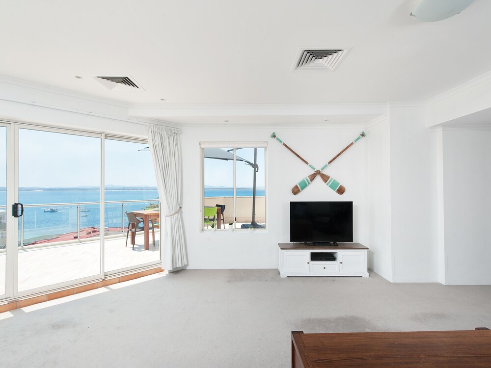 Shoal Bay Penthouse with Ocean Views and Resort Facilities