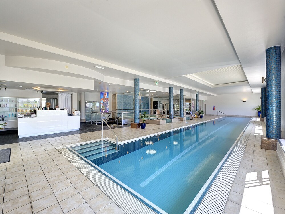 Shoal Bay Penthouse with Ocean Views and Resort Facilities