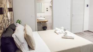 Free minibar items, individually decorated, individually furnished